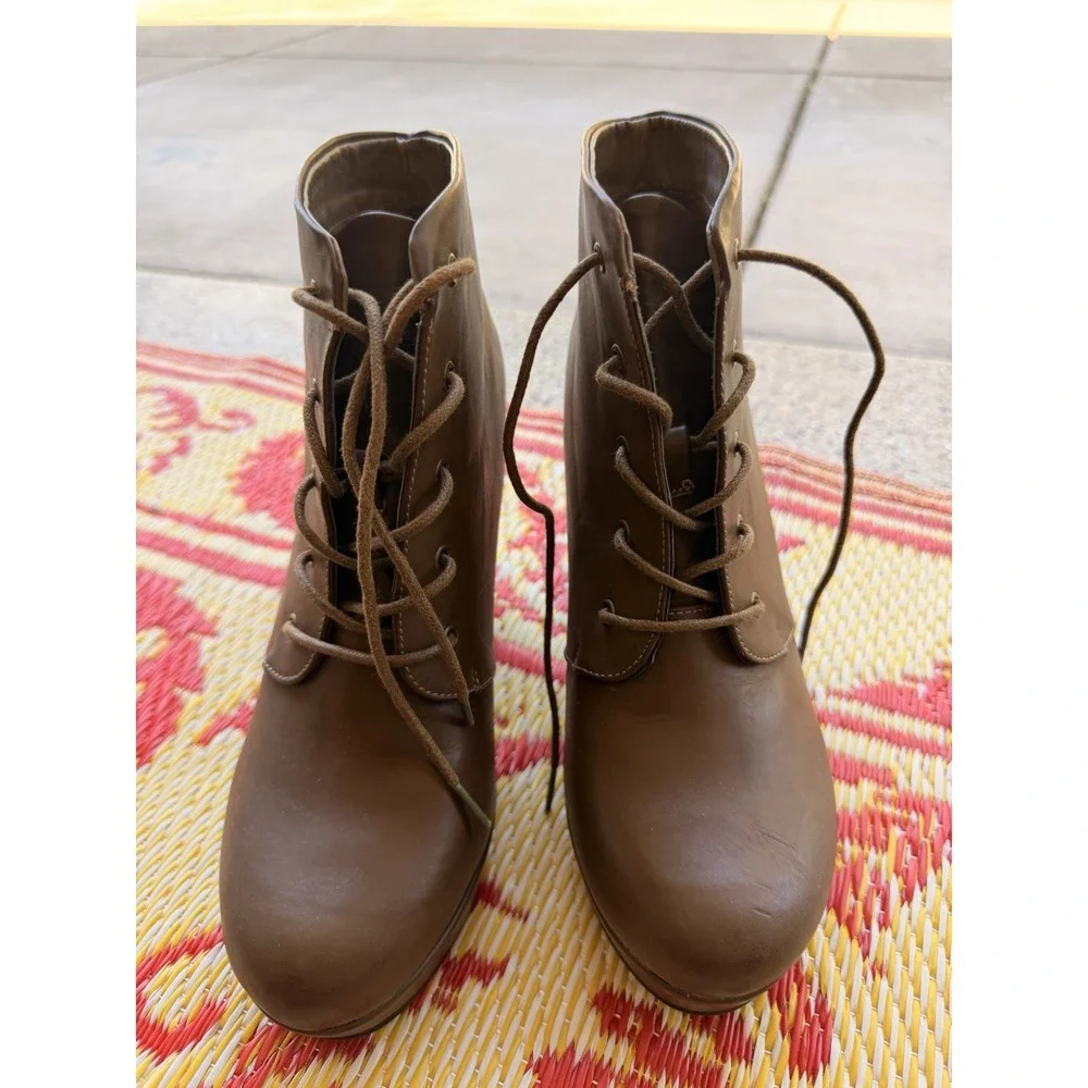 Brown Faux Leather Lace Up Platform Ankle Booties High Chunky Heel Shoes Size 9